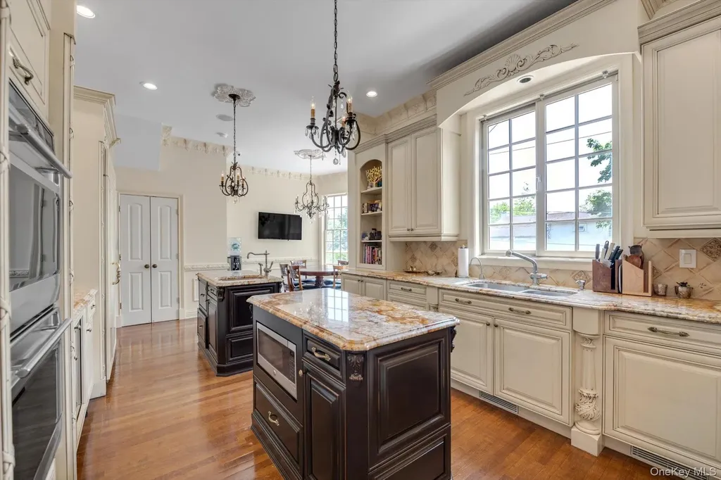 760 Hillcrest Place North Woodmere NY 11581