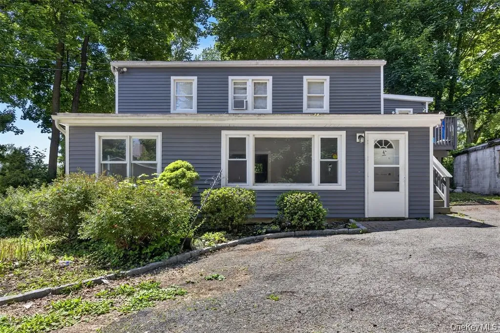 4 Riverview Avenue New Windsor NY 12553