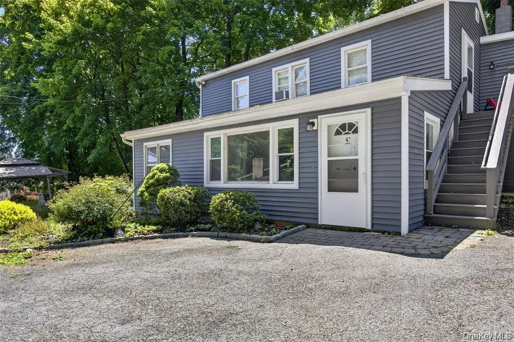 4 Riverview Avenue New Windsor NY 12553