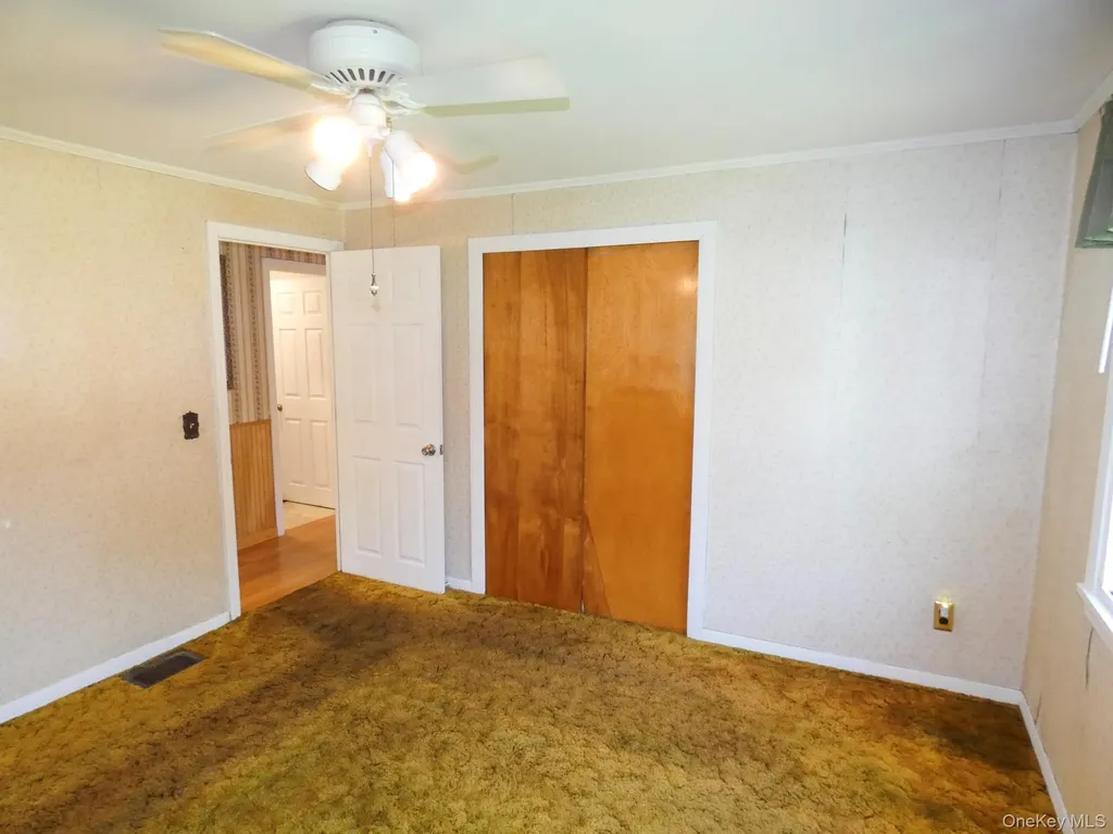 28 Hilltop Drive New Windsor NY 12553