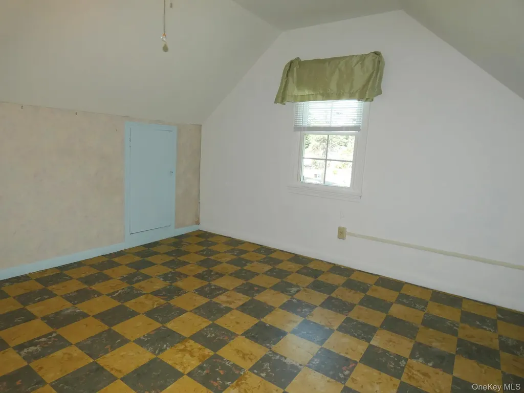 28 Hilltop Drive New Windsor NY 12553