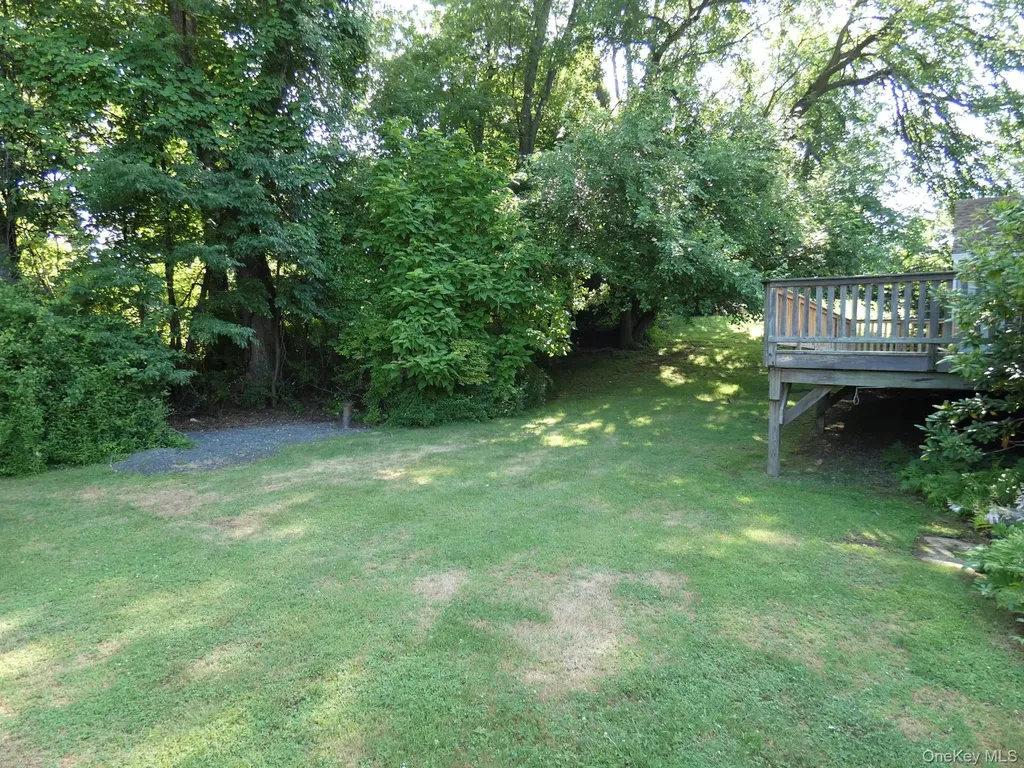 28 Hilltop Drive New Windsor NY 12553