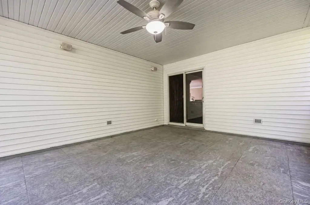 17 Nottingham Way Mahopac NY 10541