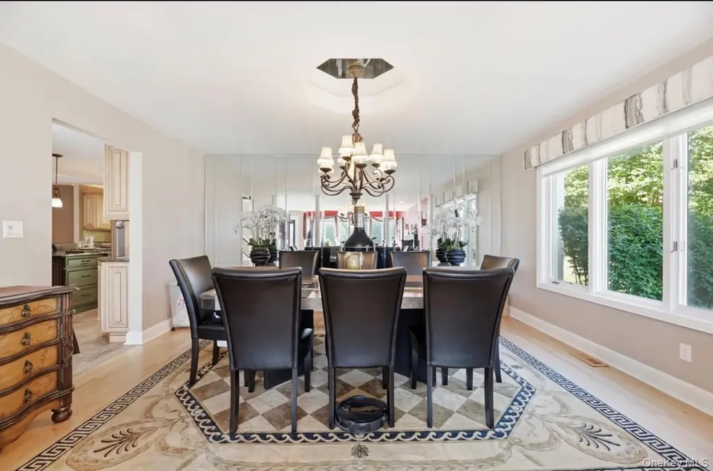 17 Nottingham Way Mahopac NY 10541