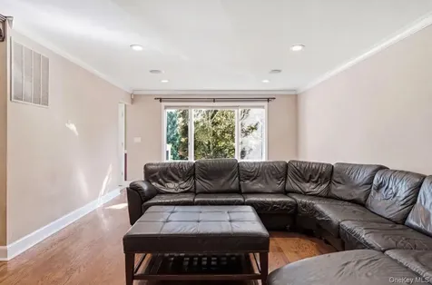 17 Nottingham Way Mahopac NY 10541