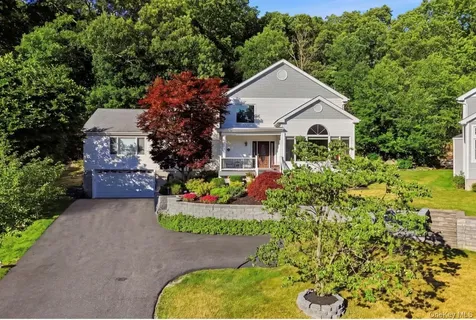 17 Nottingham Way Mahopac NY 10541