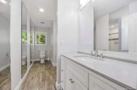 17 Nottingham Way Mahopac NY 10541