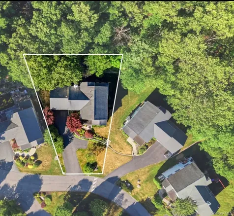 17 Nottingham Way Mahopac NY 10541