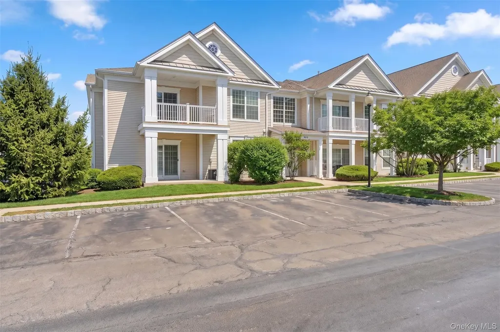 1317 Saratoga Lane Fishkill NY 12524