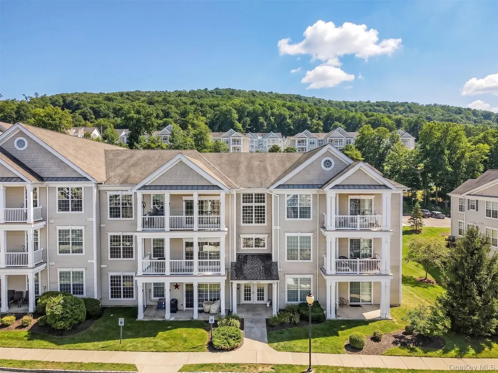 1317 Saratoga Lane Fishkill NY 12524