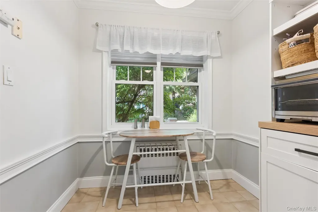 43 N Forest Avenue Rockville Centre NY 11570