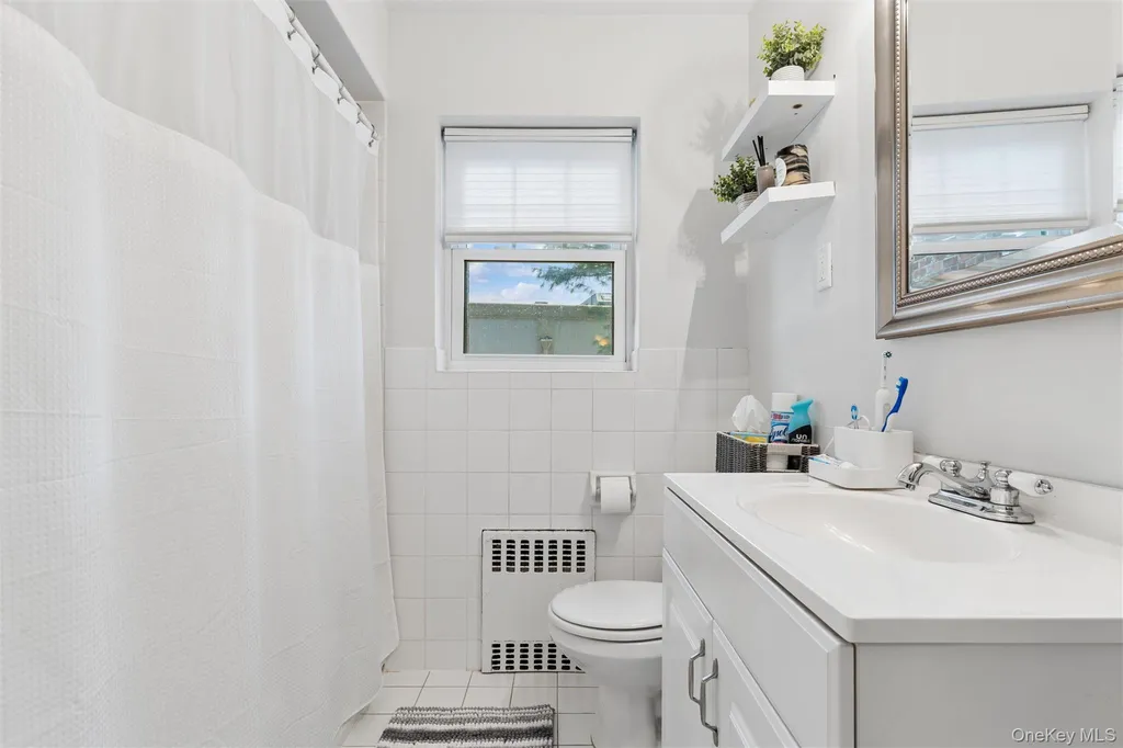 43 N Forest Avenue Rockville Centre NY 11570