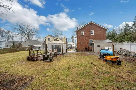 32 Glendale Avenue Armonk NY 10504