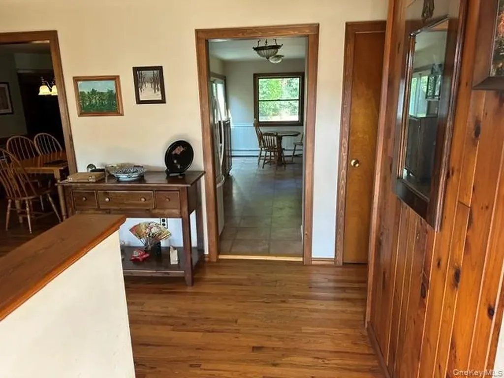 94 Arlington Road Ronkonkoma NY 11779
