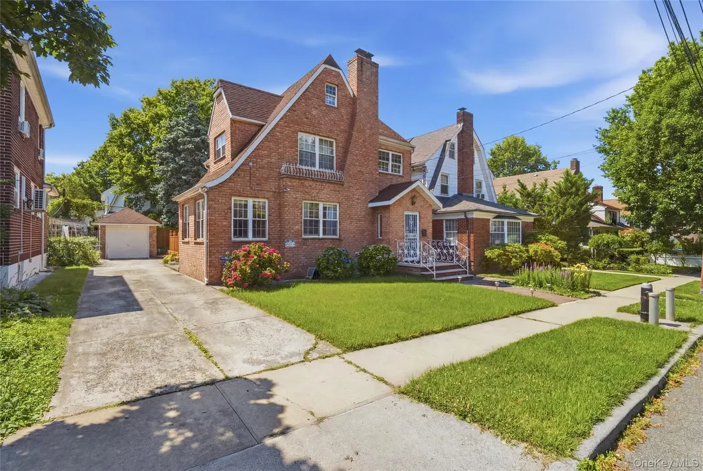 2934 161st Street Flushing NY 11358