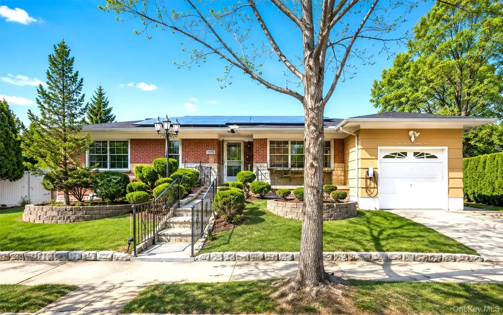 218-21 Stewart Road Hollis Hills NY 11427