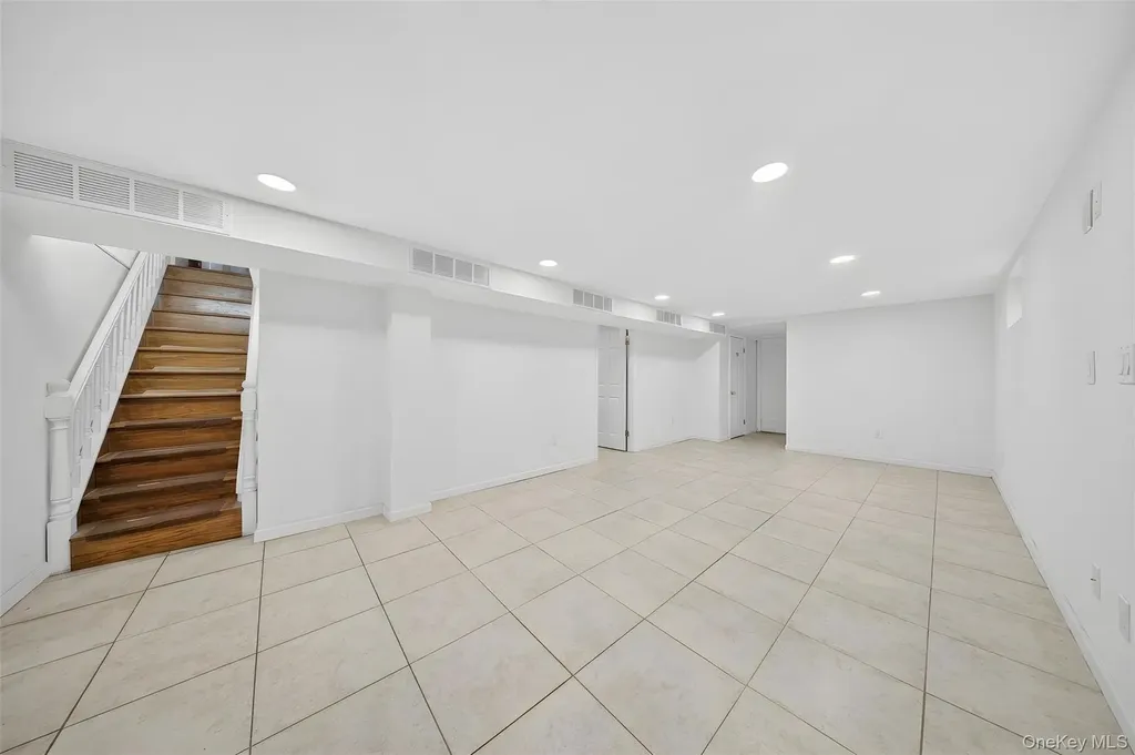 218-21 Stewart Road Hollis Hills NY 11427