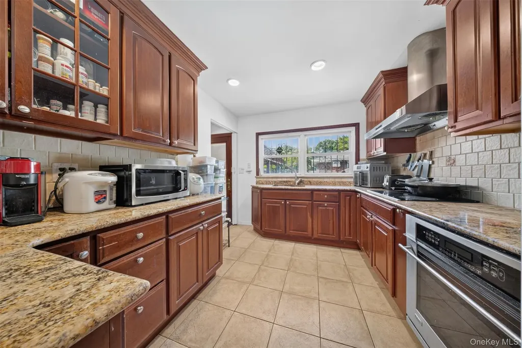 218-21 Stewart Road Hollis Hills NY 11427