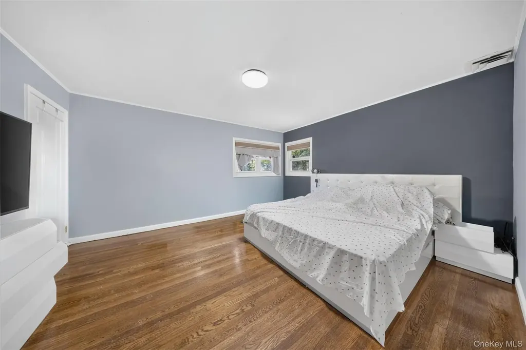 218-21 Stewart Road Hollis Hills NY 11427