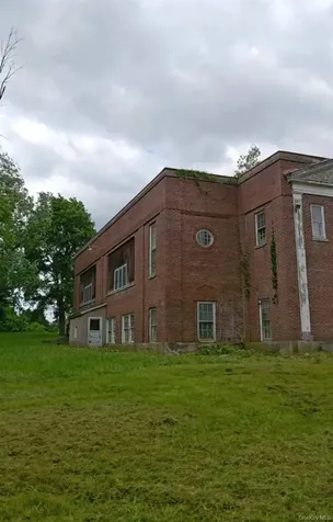 4672 S Creek Rochester NY 14522