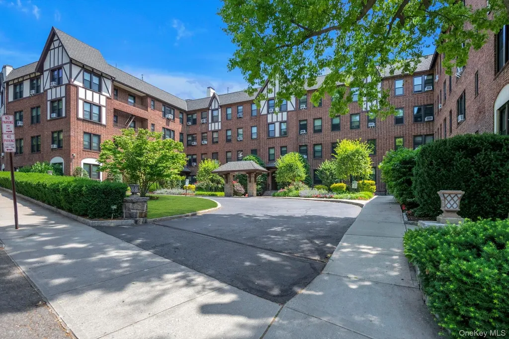 240 Bronxville Road Bronxville NY 10708