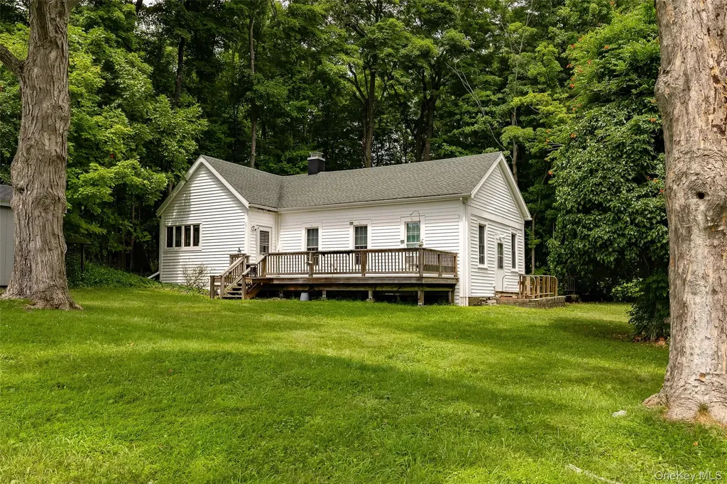 357 Pumpkin Lane Clinton Corners NY 12514