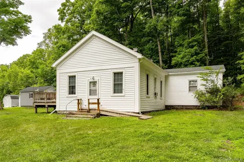 357 Pumpkin Lane Clinton Corners NY 12514