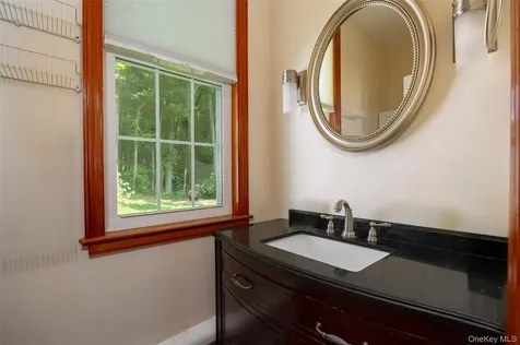 357 Pumpkin Lane Clinton Corners NY 12514
