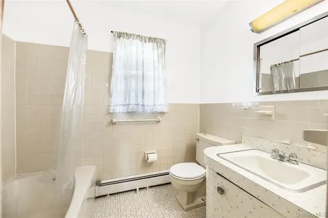 21 Pomander Drive White Plains NY 10607