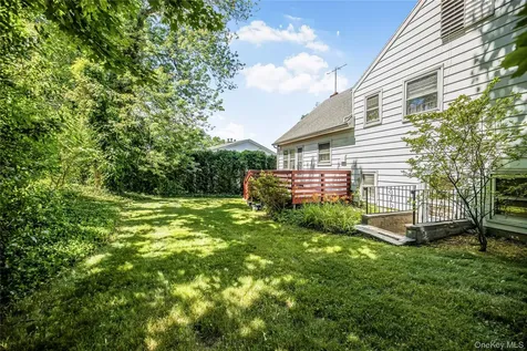 21 Pomander Drive White Plains NY 10607