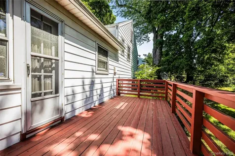 21 Pomander Drive White Plains NY 10607