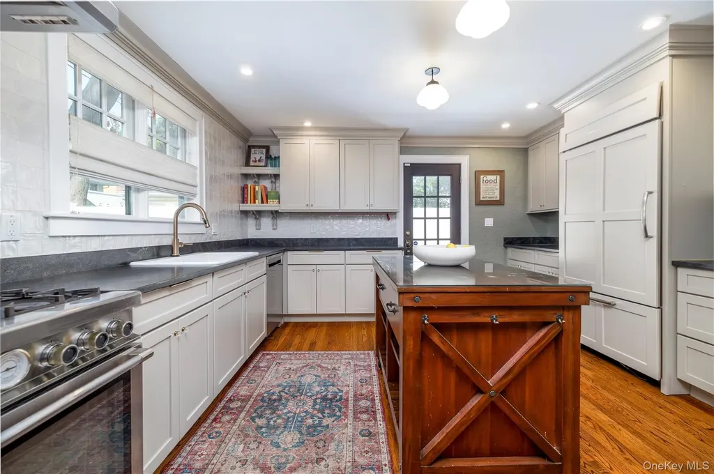 7 Yorkshire Road Rockville Centre NY 11570