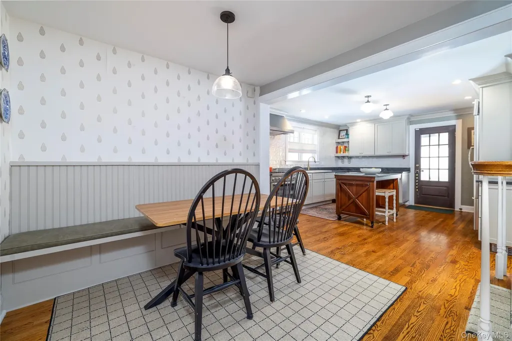 7 Yorkshire Road Rockville Centre NY 11570