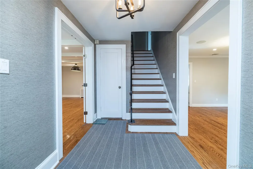 7 Yorkshire Road Rockville Centre NY 11570