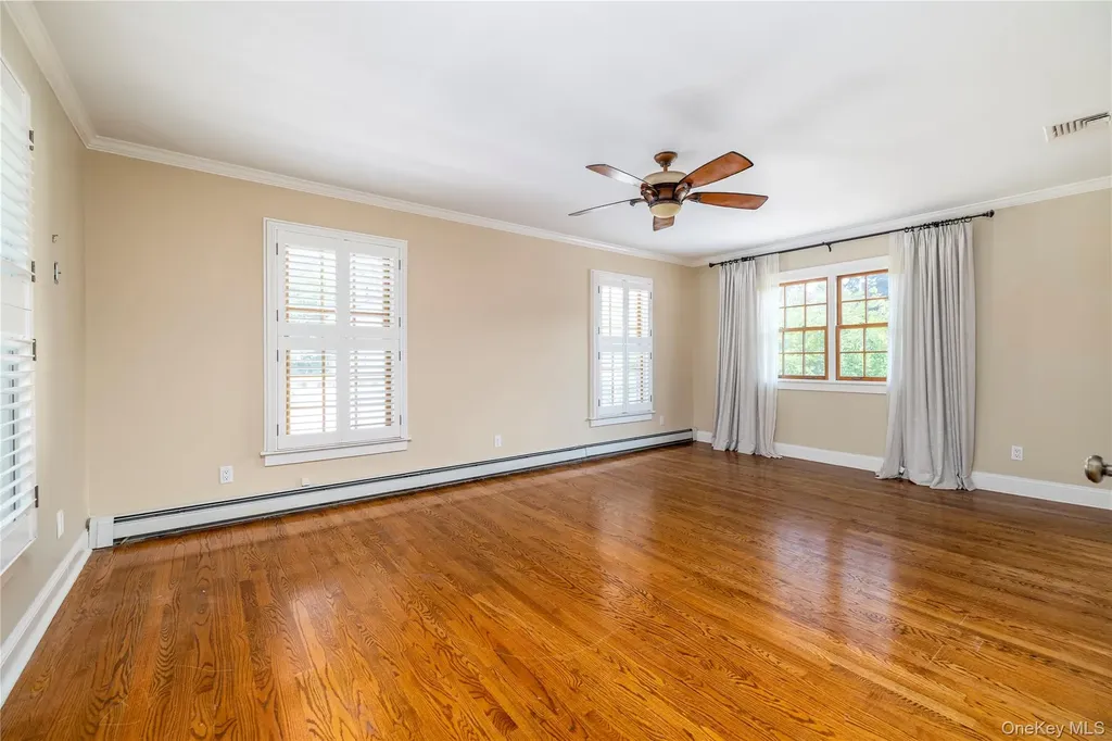 7 Yorkshire Road Rockville Centre NY 11570