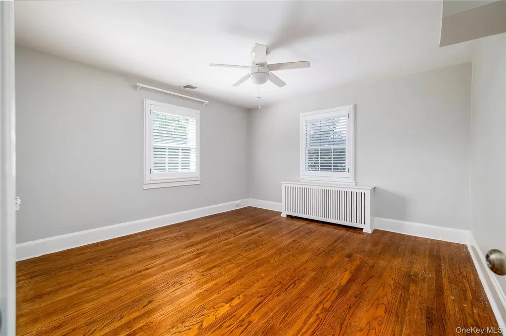 7 Yorkshire Road Rockville Centre NY 11570