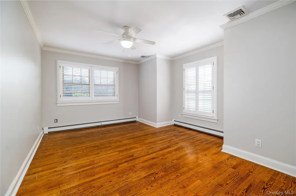 7 Yorkshire Road Rockville Centre NY 11570