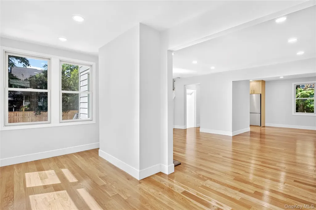 118 Willow Street Roslyn Heights NY 11577