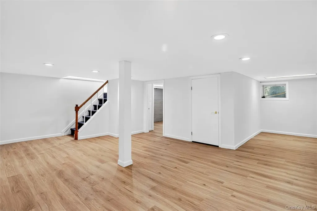 118 Willow Street Roslyn Heights NY 11577