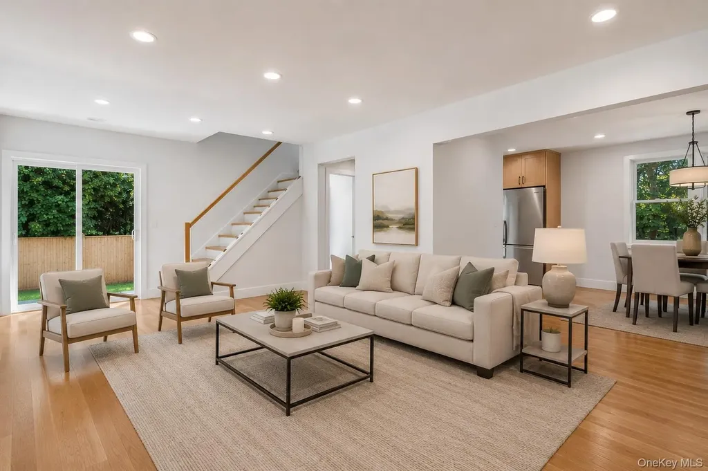 118 Willow Street Roslyn Heights NY 11577