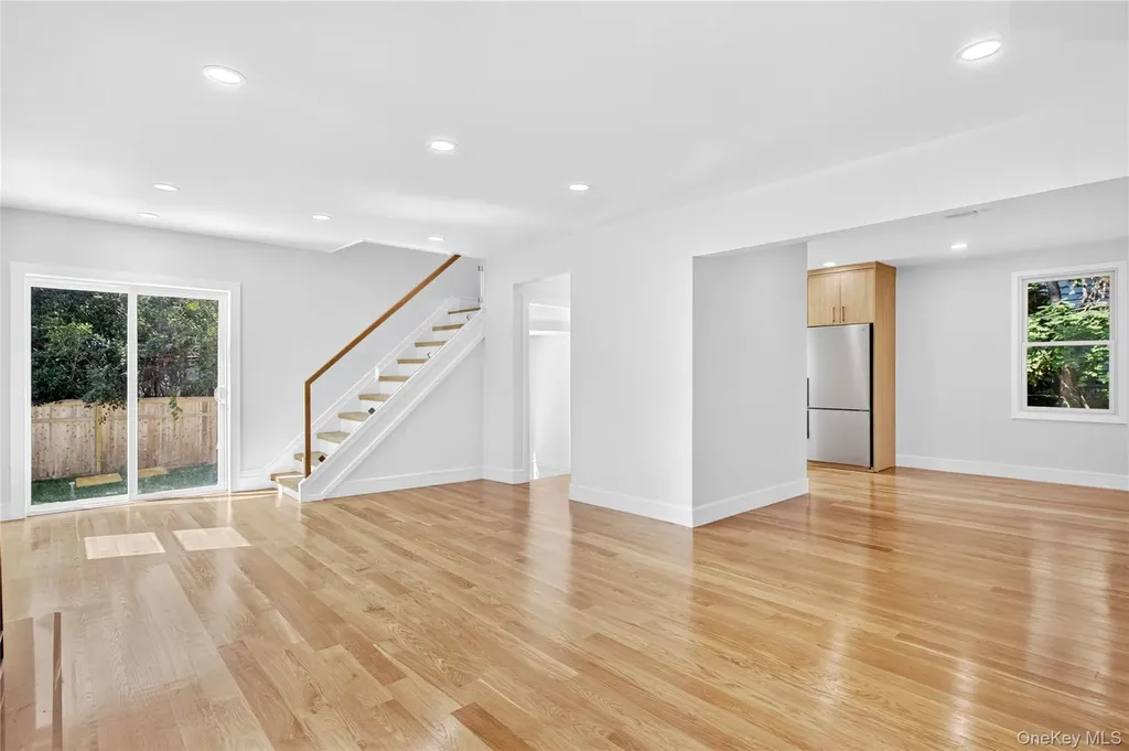 118 Willow Street Roslyn Heights NY 11577