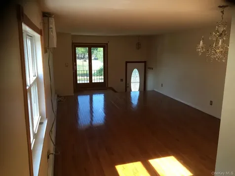 241 Regis Drive Staten Island NY 10314