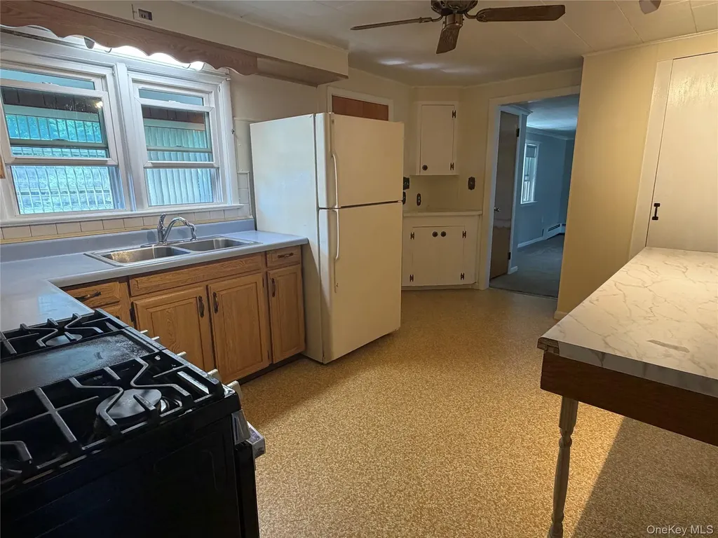 1390 Kings Highway Chester NY 10918