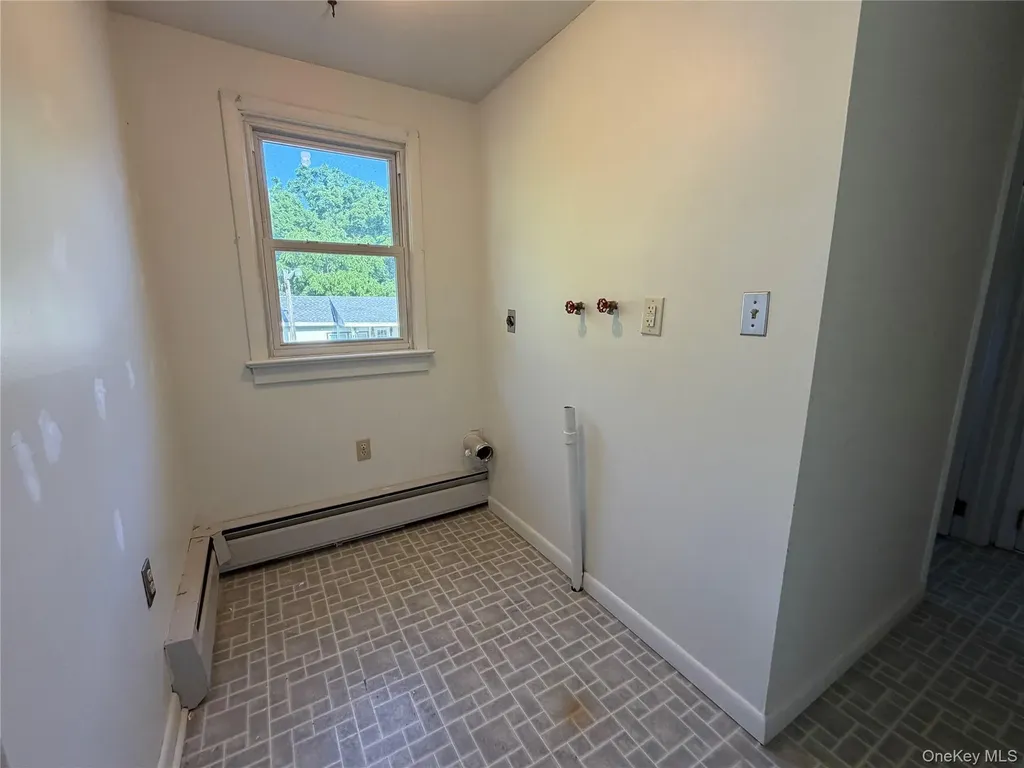 1390 Kings Highway Chester NY 10918