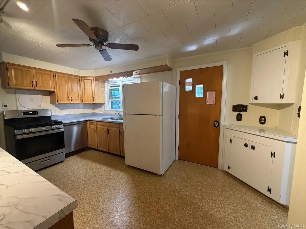 1390 Kings Highway Chester NY 10918