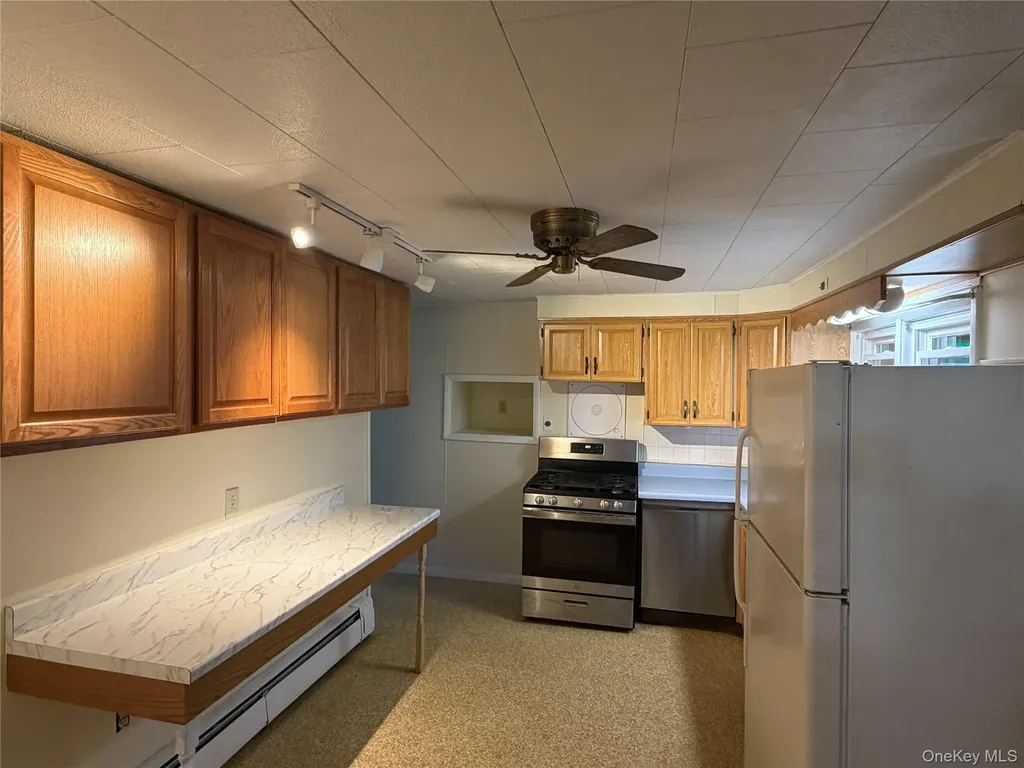 1390 Kings Highway Chester NY 10918