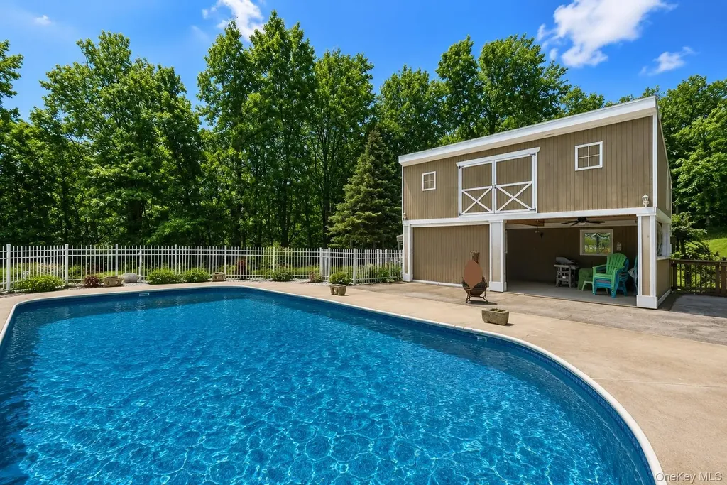564 Clove Road Monroe NY 10950