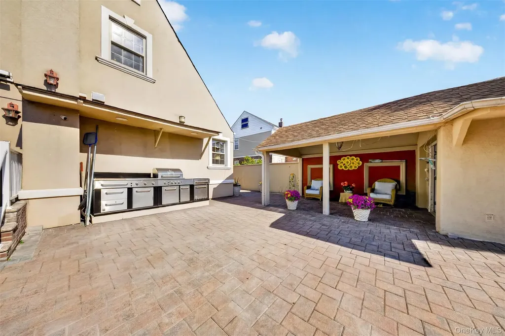 25-36 163rd Street Flushing NY 11358