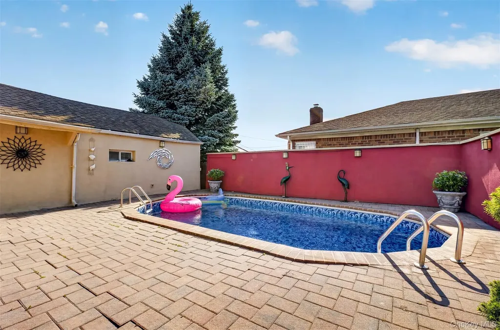 25-36 163rd Street Flushing NY 11358