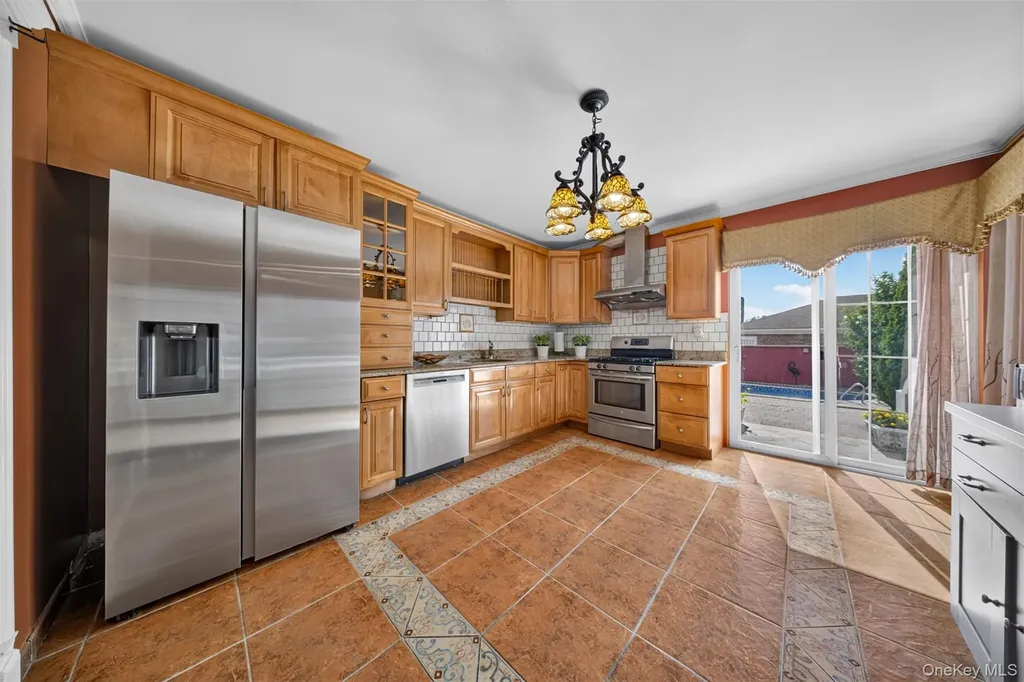 25-36 163rd Street Flushing NY 11358